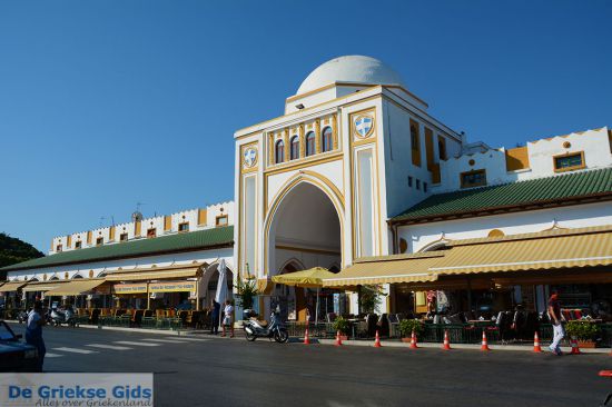 Nieuwe markt Agora in Rhodos stad